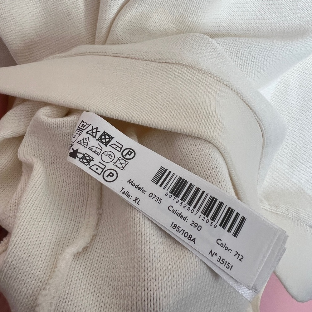 Massimo Dutti Men's Cream Sweater. Size XL. Like New. - Picture 6 of 6
